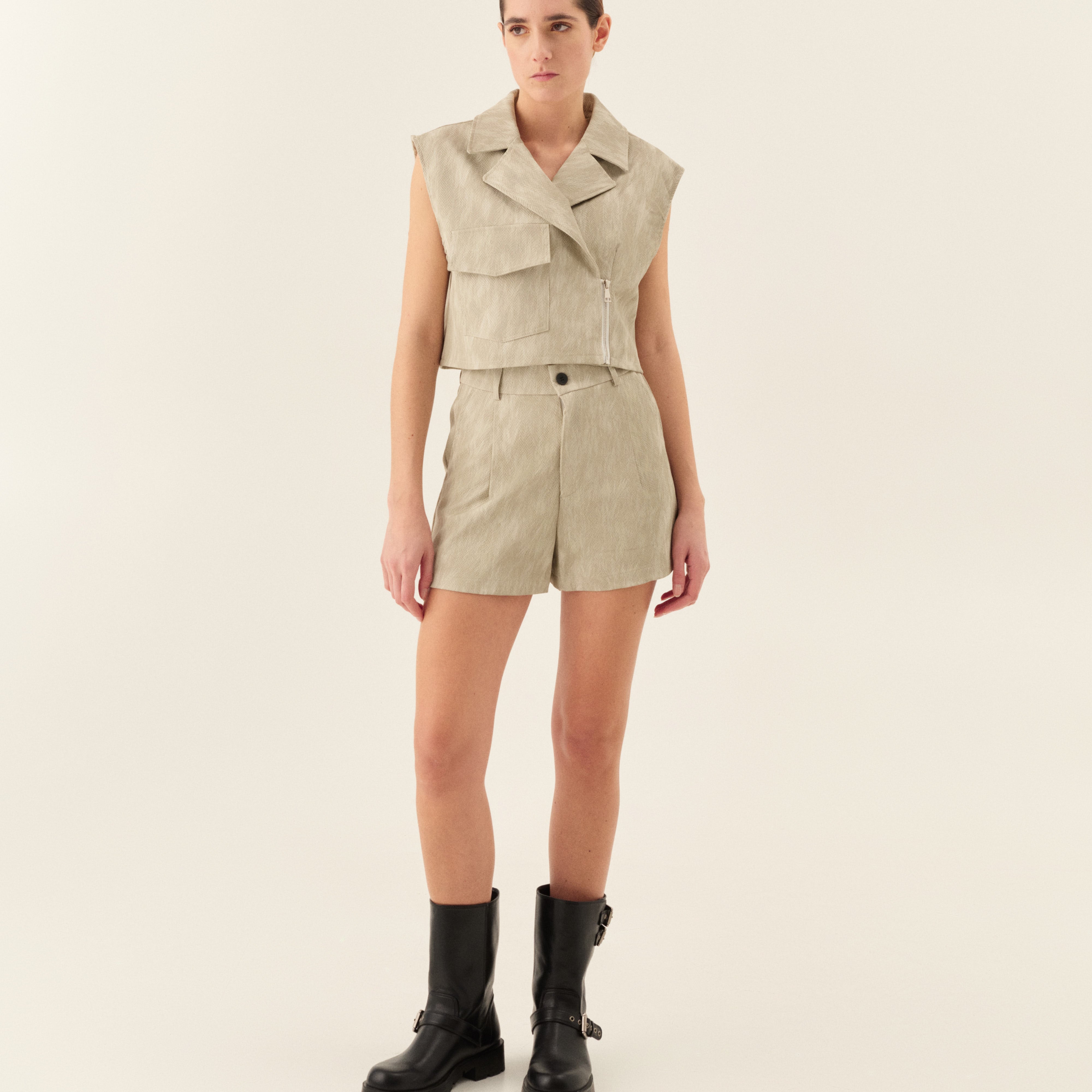shorts-art-lc23486.jpg